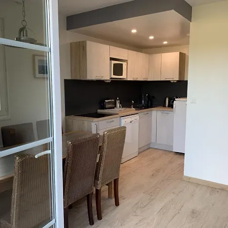 Ferienhaus Maison Familiale Avec Terrasse, 2 Chambres, Acces Et Golf - Animaux Bienvenus - Fr-1-482-57 *